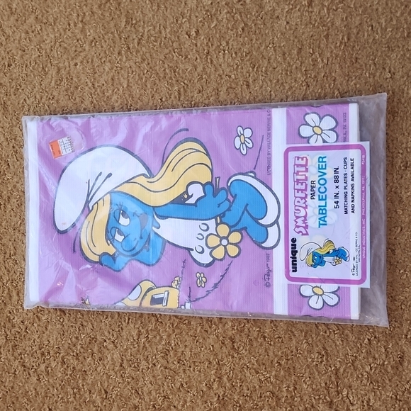 Vintage smurfette paper tablecloth 1982 - Picture 1 of 6